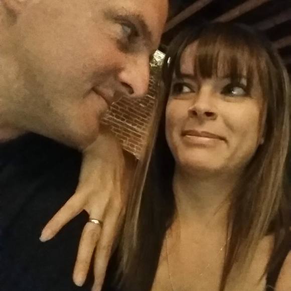 Meet your Posher, Leeanne - Picture 2 of 5